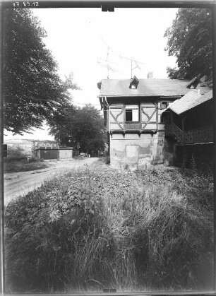 Großenhain, Mozartallee 123. Wohnhaus (Zschillesches Haus; 1881-1885). Hofansicht der Nebengebäude