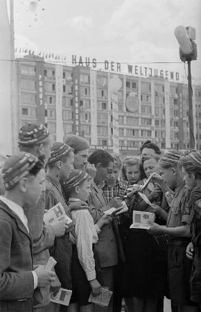 III. Weltfestspiele der Jugend und Studenten in Berlin 5. - 19. August 1951 : Teilnehmer der III. Weltfestspiele der Jugend und Studenten