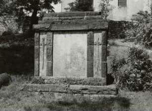 Denkmal für die Gefallenen des 1. Weltkrieges : Denkmal für die Gefallenen des 1. Weltkrieges. Sandstein (nach 1918). Chemnitz-Euba, Friedhof