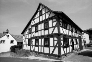 Fachwerkhaus (Fachwerkhaus); Hünfeld, Ulmensteinweg 3