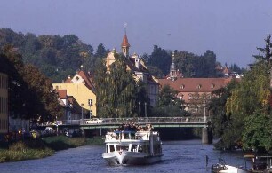 Bamberg - Schiff auf der Regnitz : Schiff auf der Regnitz. Aufgenommen in Bamberg, ca. 2001