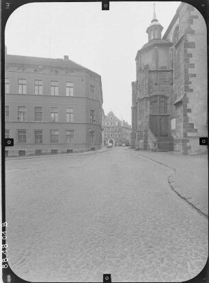 Görlitz. Peterskirche (Neubau 1425/1497, Türme 1889-1891). Südseite (Teilansicht) über Bei der Peterskirche