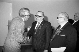 Verleihung der Bundesverdienstmedaille an Regierungsdirektor a.D. Eugen Schaub sowie an Oberamtsrat Erich Pfeiffer