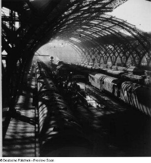 Leipzig, Hauptbahnhof, Bahnsteighalle : Leipzig, Hauptbahnhof, Bahnsteighalle, Karig, Fa. Louis Eilers