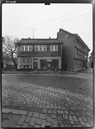 Schmalkalden, Entenplan. Wohnhaus mit Laden. Straßenfront