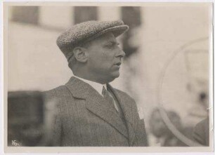 Hans Schomburgk bei einer Rundfunkübertragung