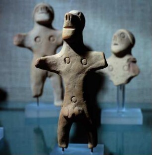 Feinerschließung in Vorbereitung : Olympia. Archäologisches Museum. Zeus in Epiphanie oder geometrischer Kuros? 2. Hälfte 8. Jh. v. Chr.