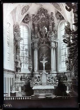 Klosterkirche; Holzplastik am Hochaltar, Heiliger Bischof