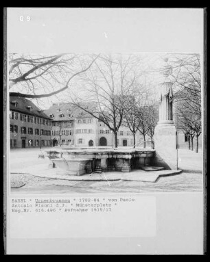 Urnenbrunnen auf dem Münsterplatz