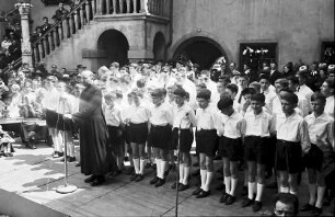 Colmar (Frankreich): Eröffnung "Die grüne Straße"; Les petit chanteurs à la croix de Lorraine