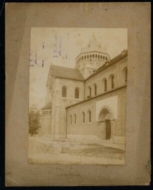 Pfarrkirche Sankt Anna im Lehel, München: Nordseitenschiff mit Vierung