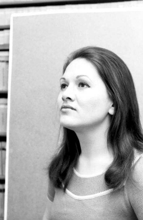 Freiburg: Atelier; Anna Petri, rumänische Opernsängerin