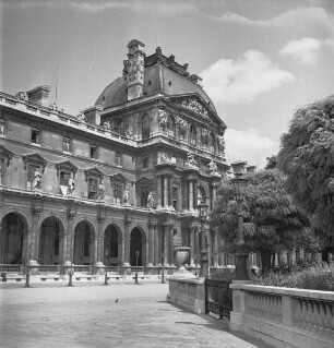 Palais du Louvre / Musée National du Louvre — Vieux Louvre / Cour Carées — Aile Lemercier — Pavillon Denon