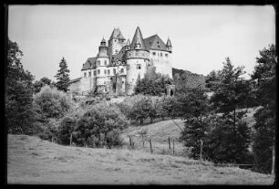 Sankt Johann. Schloss Bürresheim