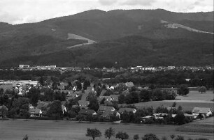 Blick von der Wallfahrtskapelle Giersberg ins Dreisamtal