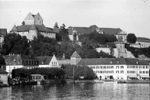 Meersburg: Blick vom See auf altes Schloss