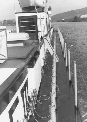 Notstandsfähre "SF 83" als Mess-Schiff auf dem Main