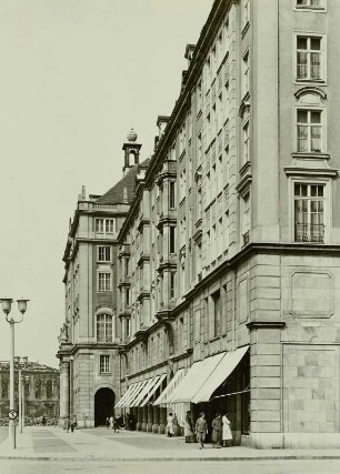 Wohn- und Geschäftshaus : Dresden-Altstadt, Wohn- und Geschäftshäuser am Altmarkt