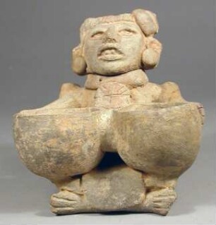 Tonfigur mit Doppelgefäß