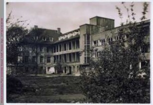 Rückansicht des Kinderkrankenhauses Park Schönfeld in Kassel