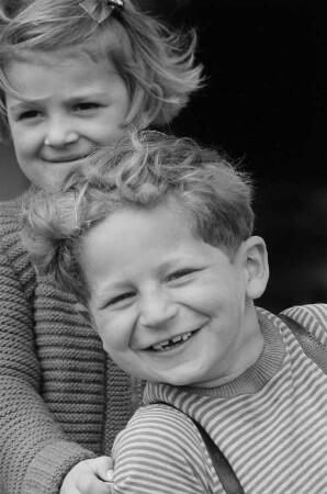 Porträt zweier Kinder