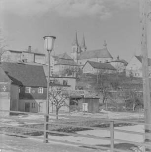 Berge und Schirgiswalde : Schirgiswalde. Ortsansicht mit Stadtkirche St. Mariä Himmelfahrt