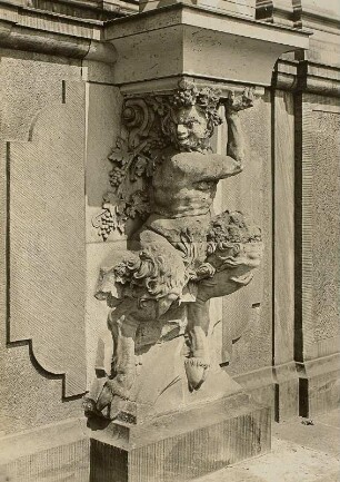 Dresden, Zwinger : Dresden. Zwinger, Bogengalerie L. Konsole mit Faun