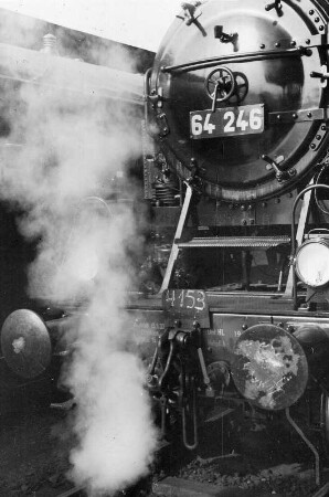Dampflokomotive. Teilansicht der Vorderfront