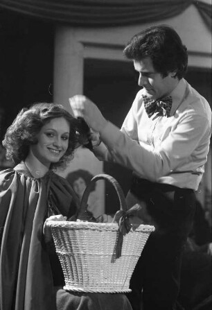 Informationsschau der Friseurinnung Karlsruhe zur Frühjahr- und Sommerfrisurenmode 1976 im "Kühlen Krug"