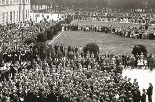 Verfassungstag 1929 (Blick auf Vereine und Publikum)