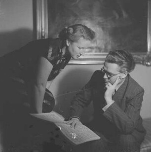 Porträt der Kammersängerin Ruth Lange und des Kapellmeisters Willy Hübner