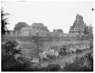 Thanjavur. Brihadishvara-Tempel mit Mauer und Gopuram