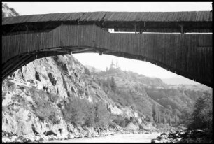 Prutz: alte Holzbrücke über der Inn, bei Prutz