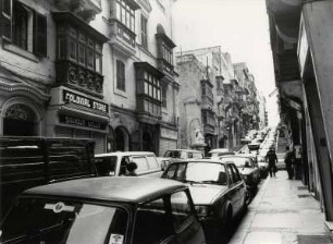 Typisches Stadtbild in Valetta, in der Merchants Street