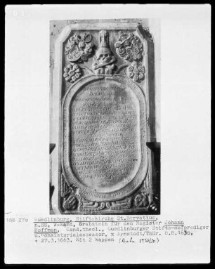 Grabstein für den Magister Johann Hoffmann, gestorben 1630