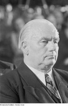 Portrait Wilhelm Piecks im Publikum bei der Bachfeier