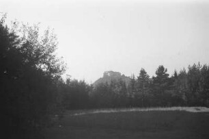 Burg Hohenneuffen : Blick vom Jusiberg auf die Burg Hohenneuffen