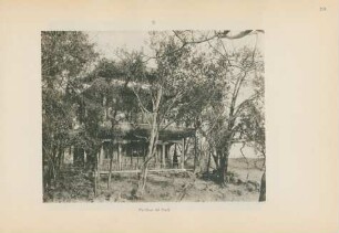 II. Pavillon im Park