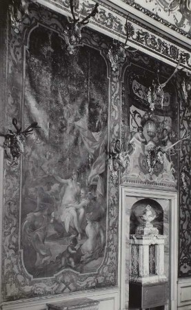 Diana und Aktäon, Ledertapete im Monströsensaal