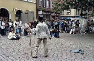 Freiburg i. Br.: Laien-"Vorstellung" auf dem Rathausplatz