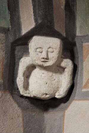 Spätromanische Konsolfiguren — Halbfigur eines Männchens