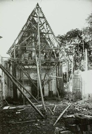 Güstrow, Gertrudenplatz 1. Gertrudenkapelle (1401/1500). Ansicht von Osten während der Restaurierung 1936-1938
