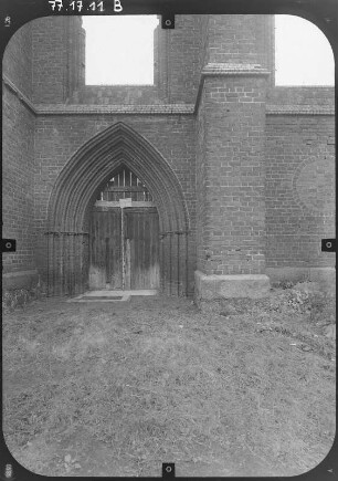 Neubrandenburg. Stadtkirche St. Marien. Portal