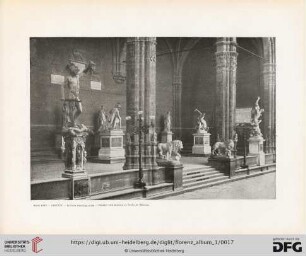 Firenze - Loggia dell´Orcagna - Perseo che mostra la testa di Medusa