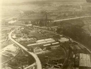 Luftbild einer unbekannten holzverarbeitenden Firma im Rheinhafen