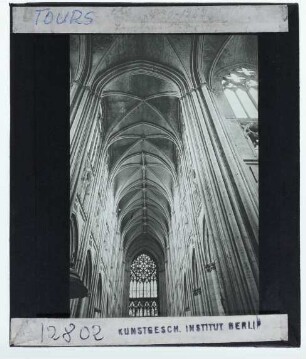 Tours, Kathedrale Saint-Gatien : Inneansicht, Blick ins Gewölbe nach W