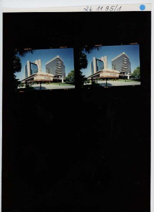 Sinthorn Office Towers Extension - Börse, Bangkok, 1995