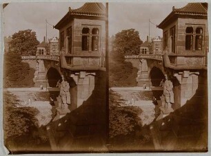 Passanten an der Kersten-Miles-Brücke