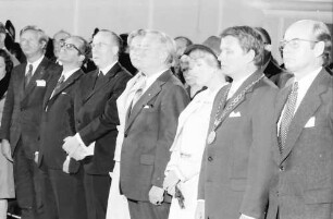 24 Tagung 1974 Chemiker: (überbelichtet) K. Tizian, H. Keßler, Kardinal König, Frau Goppel, A. Goppel, Frau Steurer, Oberbürgermeister Steurer, H.-H. Haunschild