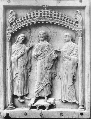 Berlin, Triptychon, Mitteltafel; Deesis: Christus zwischen Johannes dem Täufer und Maria, Elfenbein aus Konstantinopel, Staatliche Museen zu Berlin - Preußischer Kulturbesitz, Museum für spätantike und byzantinische Kunst